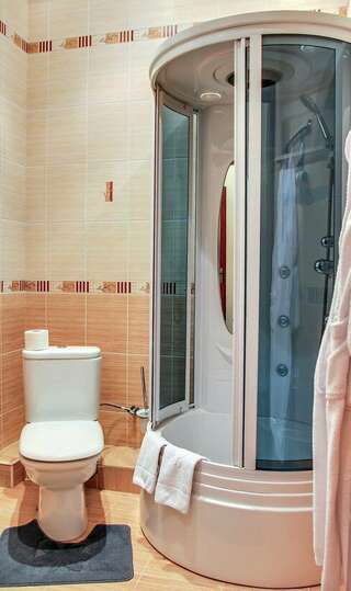 Гостиница Таврическая Симферополь Полулюкс-3