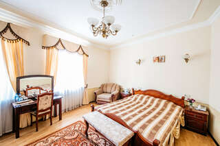 Гостиница Таврическая Симферополь Полулюкс-12