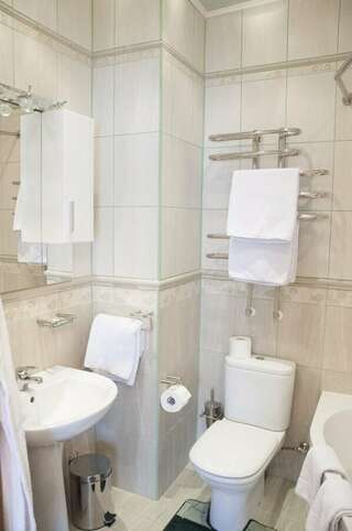 Гостиница Таврическая Симферополь Люкс-12