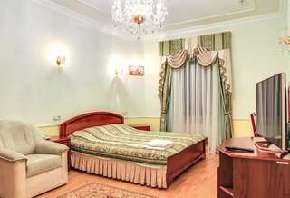 Гостиница Таврическая Симферополь Полулюкс-1